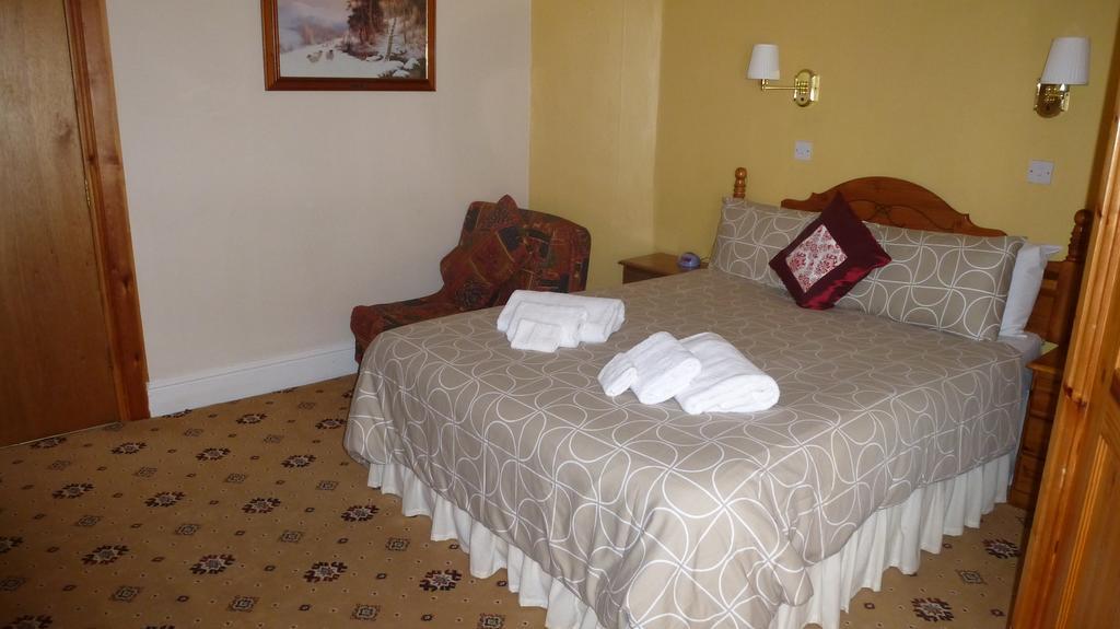 Whitehall Guest House Colwyn Bay Bagian luar foto