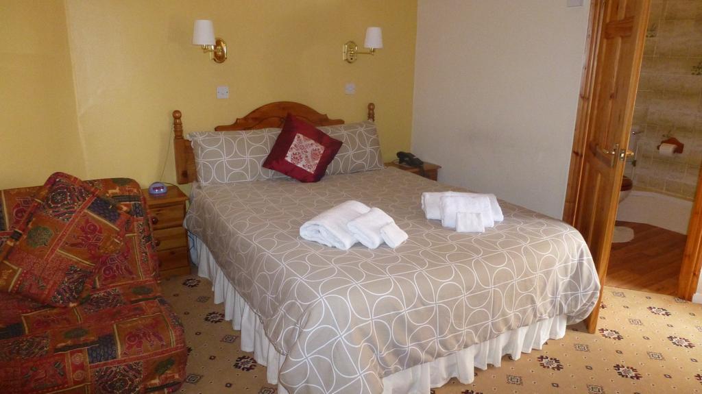 Whitehall Guest House Colwyn Bay Bagian luar foto